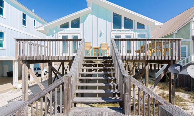 Southpointe Casa | THIS HOME HAS BEEN COMPLETELY REMODELED AND IS AWESOME! IT IS DIRECT GULF FRONT AND WILL ACCOMMODATE UP TO 7 PEOPLE. THIS HOME SITS AT THE END OF ITS PRIVATE 900 FOOT DRIVEWAY WHICH PROVIDES PRIVACY AND SERENITY.