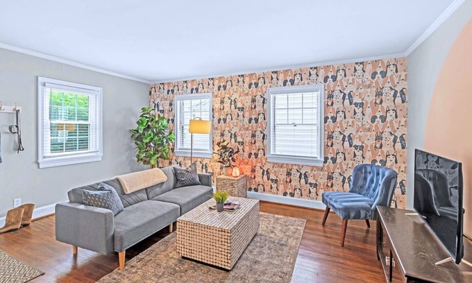 Nashville Casa | This house is a 2 bedroom(s), 1 bathrooms, located in Nashville, TN.