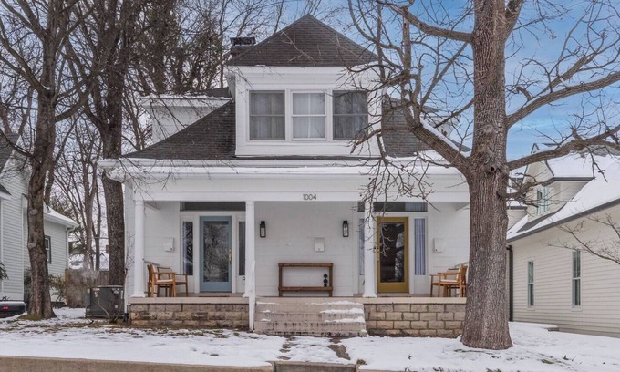 Nashville Casa | This house is a 2 bedroom(s), 2 bathrooms, located in Nashville, TN.