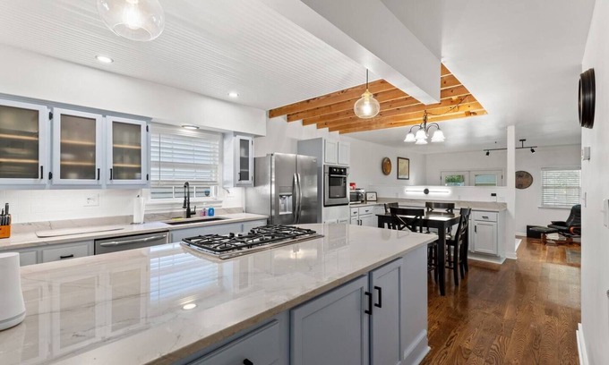 Historic South Hill Casa | This house is a 3 bedroom(s), 2.5 bathrooms, located in Lexington, KY.
