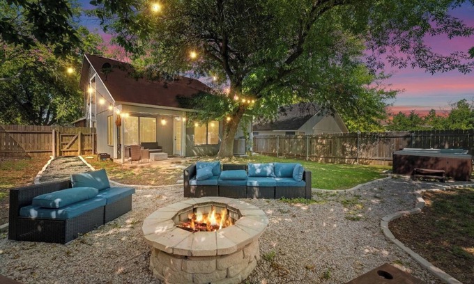 Wells Branch Casa | This house is a 3 bedroom(s), 2 bathrooms, located in Austin, TX.