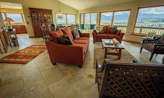 Salida Casa | This house is a 3 bedroom(s), 2.5 bathrooms, located in Salida, CO.