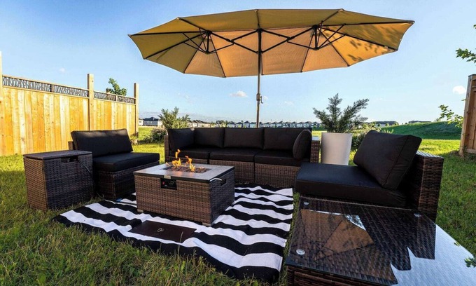 Cambridge Casa | This house is a 4 bedroom(s), 2.5 bathrooms, located in Cambridge, ON.