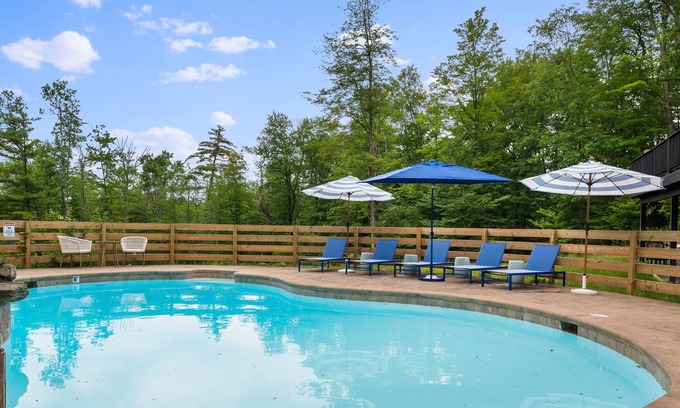 Kerhonkson Casa | This house is a 5 bedroom(s), 3.5 bathrooms, located in Kerhonkson, NY.