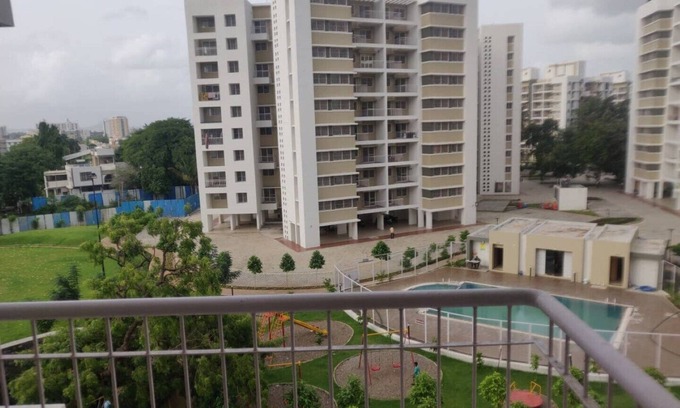 Nashik Apartamento | Este es un apartamento de 3 BHK situado en el complejo de Aryavarta, hermoso, limpio y seguro.