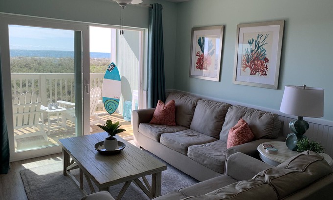 Carolina Beach Condominio | ¡Eso es todo! NUEVO CONDOMINIO FRENTE AL MAR acaba de finalizar a principios de 2018 !!!