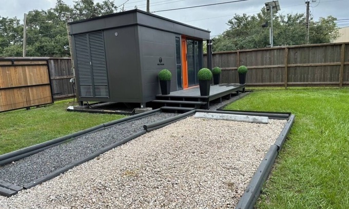 Southbelt/Ellington Apartamento | This Nestron Modular Home is the only one in Texas