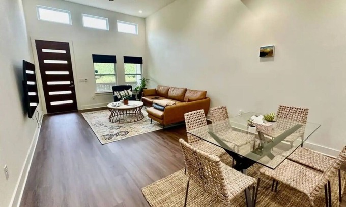 Cherrywood Apartamento | This room is a 1 bedroom(s), 1 bathrooms, located in Austin, TX.