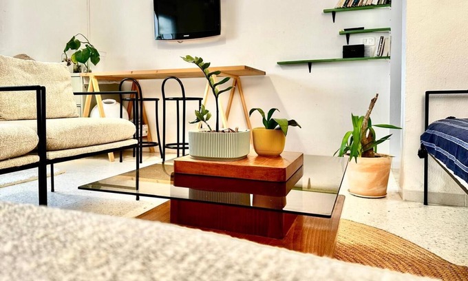 Sidi Bou Said Apartamento | This space offers a perfect blend of traditional Tunisian charm and comfort.