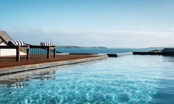 Ostend Casa | This stunning property is the ultimate tropical resort.