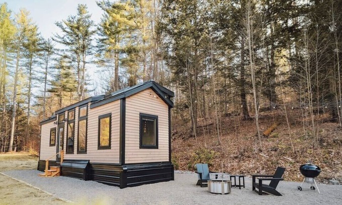 Chester Apartamento | This tiny house is a 1 bedroom(s), 1 bathrooms, located in Chester, VT.