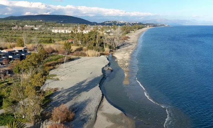 Gythio Villa | Villa is situated near the marvelous golden sands of Mavrovouni Bay