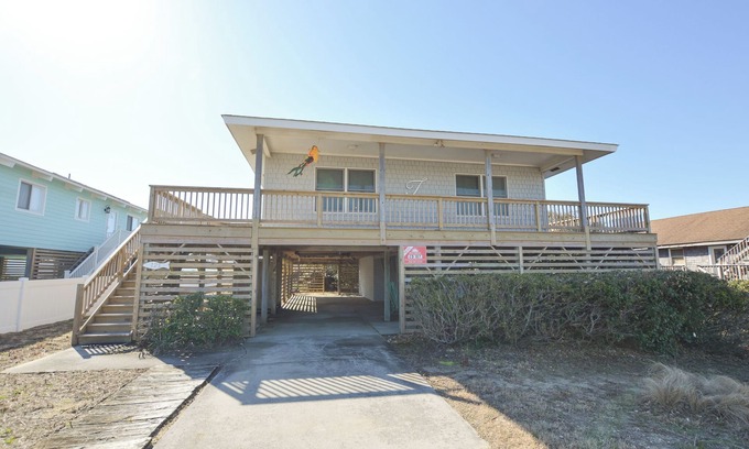 Carolina Dunes Casa | This welcoming home is great for small families.