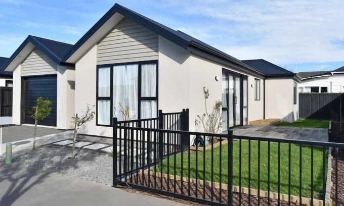 Addington Casa | Thomas Townhouse-Modern townhouse located in Addington