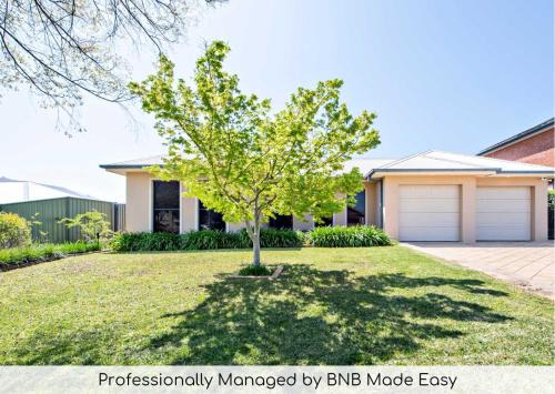 Dubbo Casa | Thorby House - Comfort & Convenience, Pet Friendly