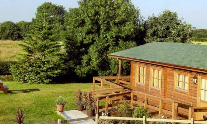 Liverton Cabina | Thornlea Log Cabin, DANBY