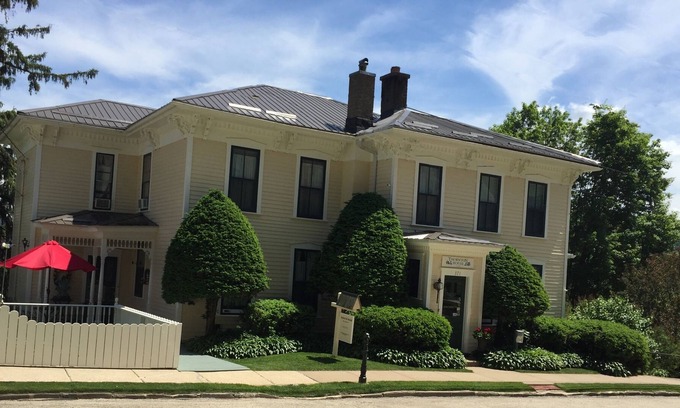 Lansing Cama Y Desayuno | Thornton House B&B