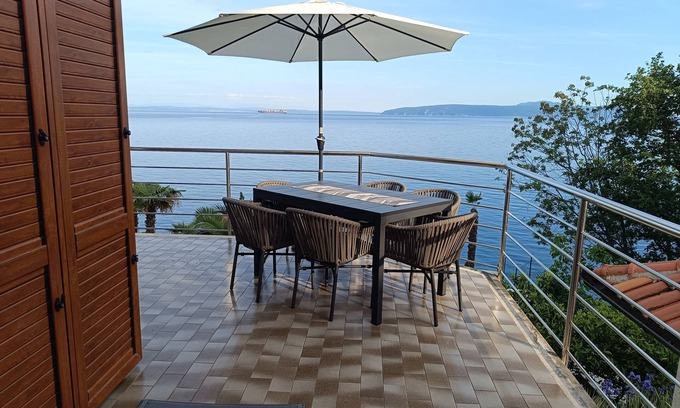 Medveja Apartamento | Apartamento de tres habitaciones en la playa Medveja, Opatija (A-7722-a)
