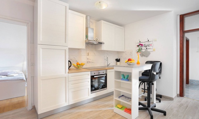 Mejasi Apartamento | Apartamento de tres habitaciones con una terraza Split (A-21026-a)
