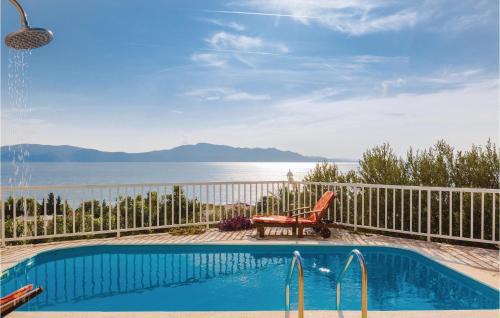 Podaca Apartamento | Three-Bedroom Apartment In Podaca