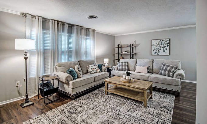 Flowood Casa | Relaxing Stay by the Rez