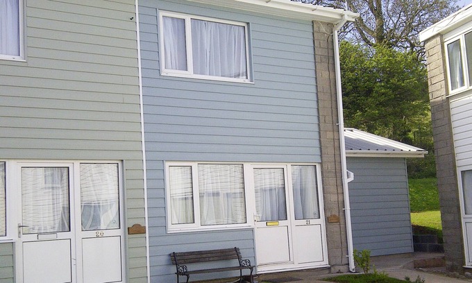 Pembroke Cabaña | Casa de vacaciones de tres dormitorios en la hermosa costa de Pembrokeshire