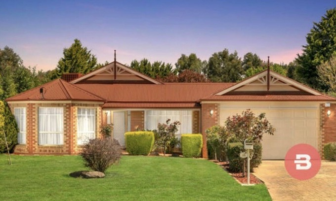 Wallan Casa | Three Bedroom Home in Wallan