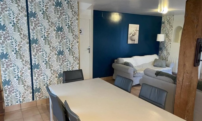 Ternant Apartamento | Three Bedroom House 8 beds