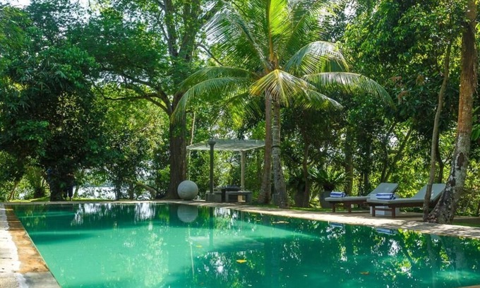 Rathgama Villa | Three-Bedroom Villa - MO River House Luxury Villa