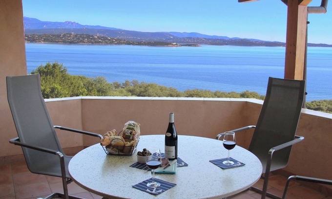 Porto-Vecchio Casa | Three-flag house with a view of the Gulf of Porto-Vecchio / quiet location
