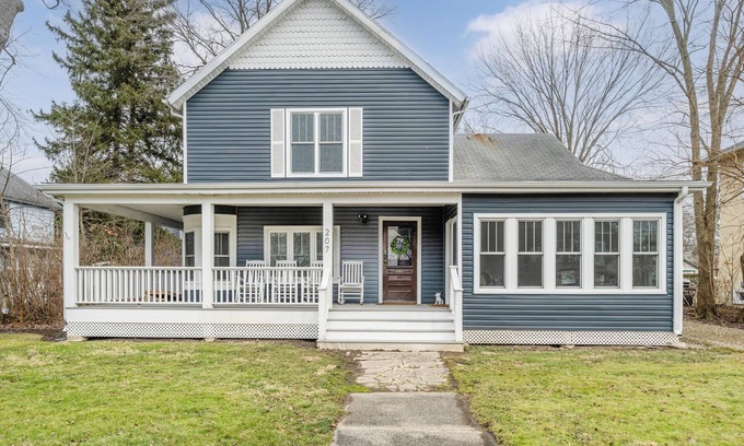 Three Oaks Casa | Three Oaks Multi Unit (2 Night Summer Min)