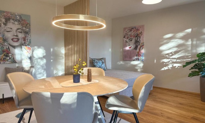 Seekirchen Markt Apartamento | "THREE" - Premium Apartments Seekirchen, modern, zentral gelegen