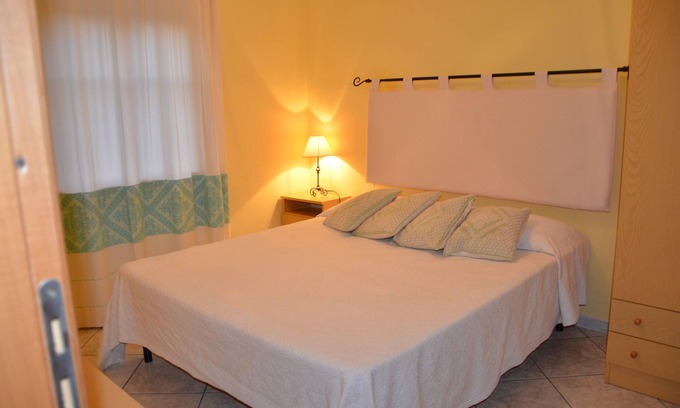 San Giovanni Apartamento | Apartamento de tres habitaciones a 120 metros del mar de San Giovanni di Posada Nuoro Cerdeña Italia