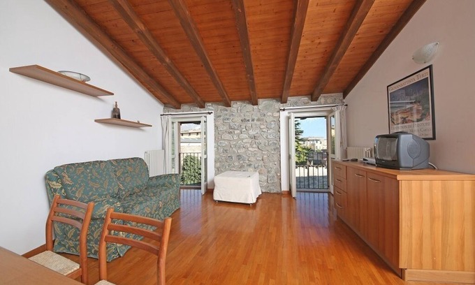 Gargnano Apartamento | Apartamento de tres habitaciones Casa Caterina a dos minutos de la playa.