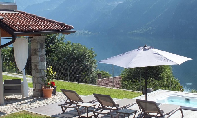 Anfo Apartamento | Three-room apartment with lake view and private Jacuzzi