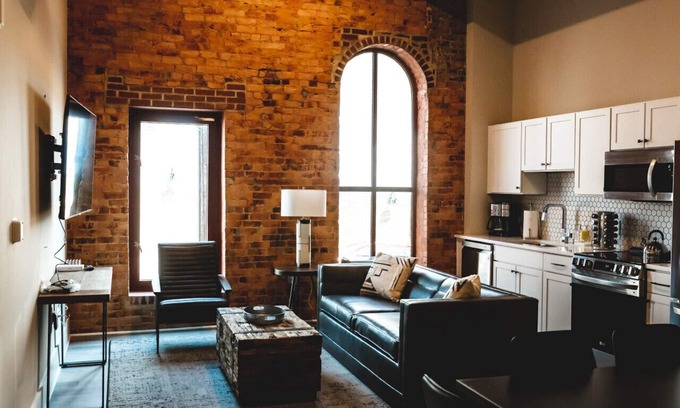 Jonesville Apartamento | Three Trails Unit 4 | Townhouse