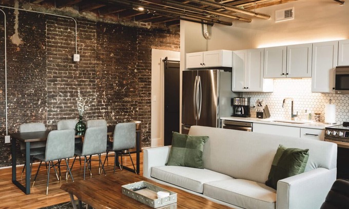 Jonesville Apartamento | Three Trails Unit 7 | Downtown/WineCountry/RoofDeck