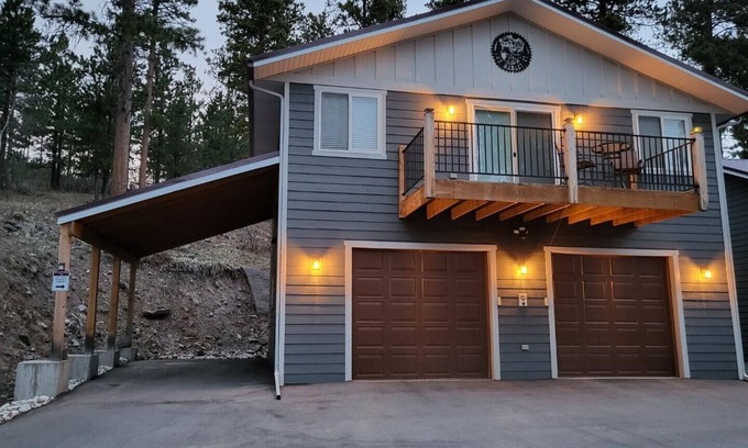 Deadwood Casa | Thunder Ridge Loft with gorgeous overlook