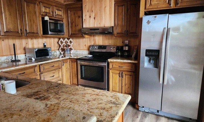 Springfield Casa | Tickfaw River House - sleeps 8- has 5 beds