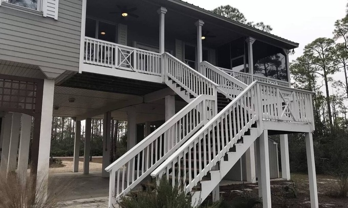 Panacea Casa | Tide Creek Lookout- Entire Home- 3 Bedrooms, 6 Beds