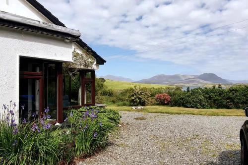 Connemara Casa | Tievemore - Connemara Bayfront Retreat
