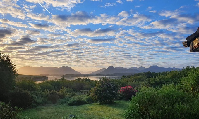 Renvyle Casa | Tievemore House ,Charming Two Bed House in Connemara
