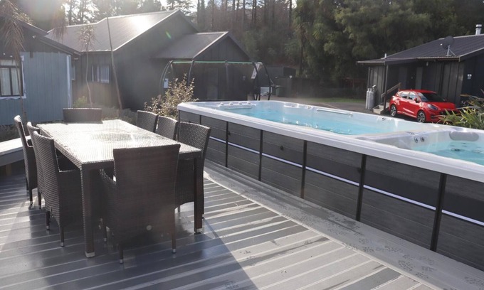 Ohakune Casa | Tiffany Swim spa resort