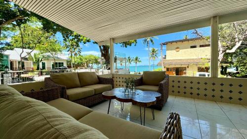 Nong Chaeng Casa | Tiki White House