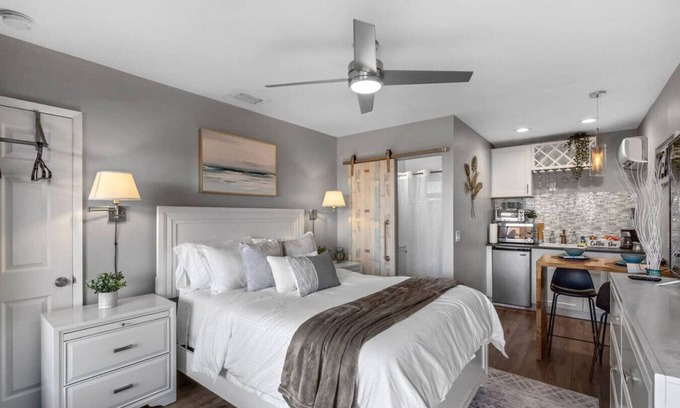Lake Ridge Apartamento | Tilah Stays | 10 min to beach & nightlife