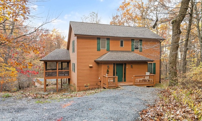 Chestnut Springs Casa | Timber Camp Hideaway with Wintergreen Advantage