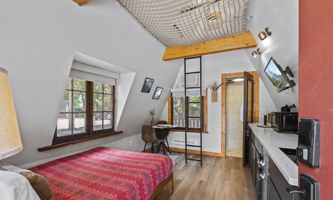 Colorado Springs Cabina | Timber Lodge Cabin #15