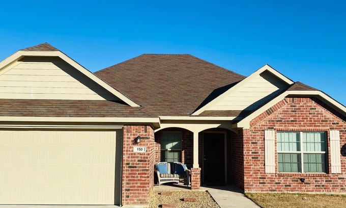 Calera Casa | **Timberland Cottage** Sleeps 6. Minutes to Casino, Concerts, Lake, College