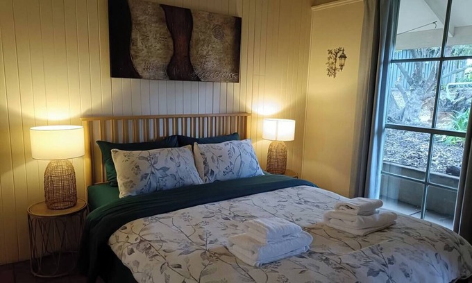 Kalimna Chalet De Esquí | TimberLoo Cottage (1 Queen Bed) SPA & Wood Stove