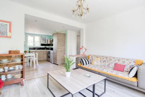 Rueil-Malmaison Apartamento | Time of travel